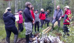 ELYn ympäristönhoitoryhmä tutustutmiskäynnillä 