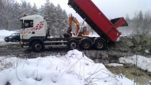 Kalamäen padon runkoa rakennetaan 270115 pk