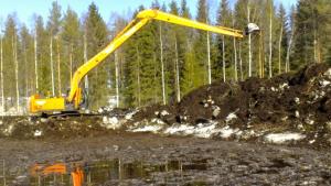 Osa vesialueesta jätetään matalaksi jotta se kasvittuisi